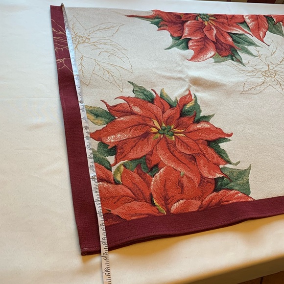 French high quality tablecloth or throw tapestry with two pillowcases poinsettia - Picture 16 of 16